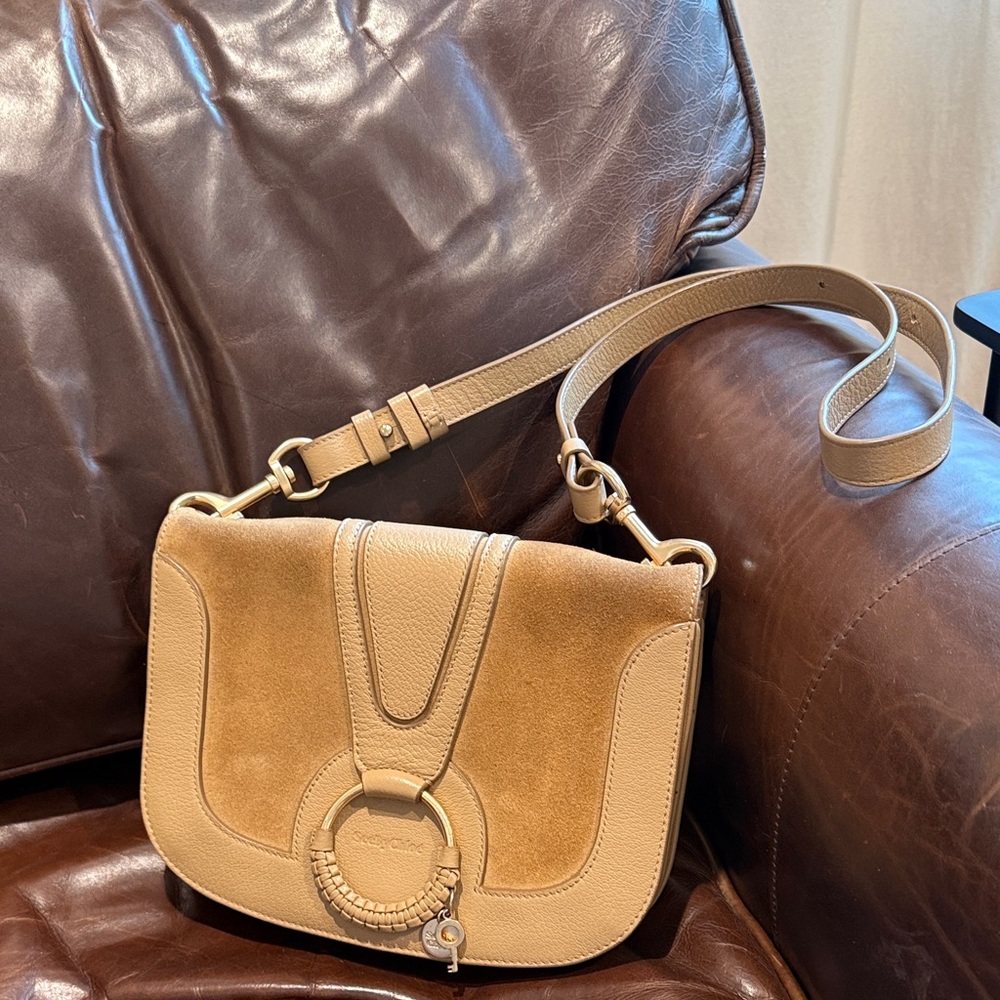 See by Chloe Elegant Tan Leather Crossbody Bag